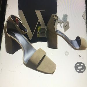 Women’s sandals. Chunky heel sz 11 m. New in box.